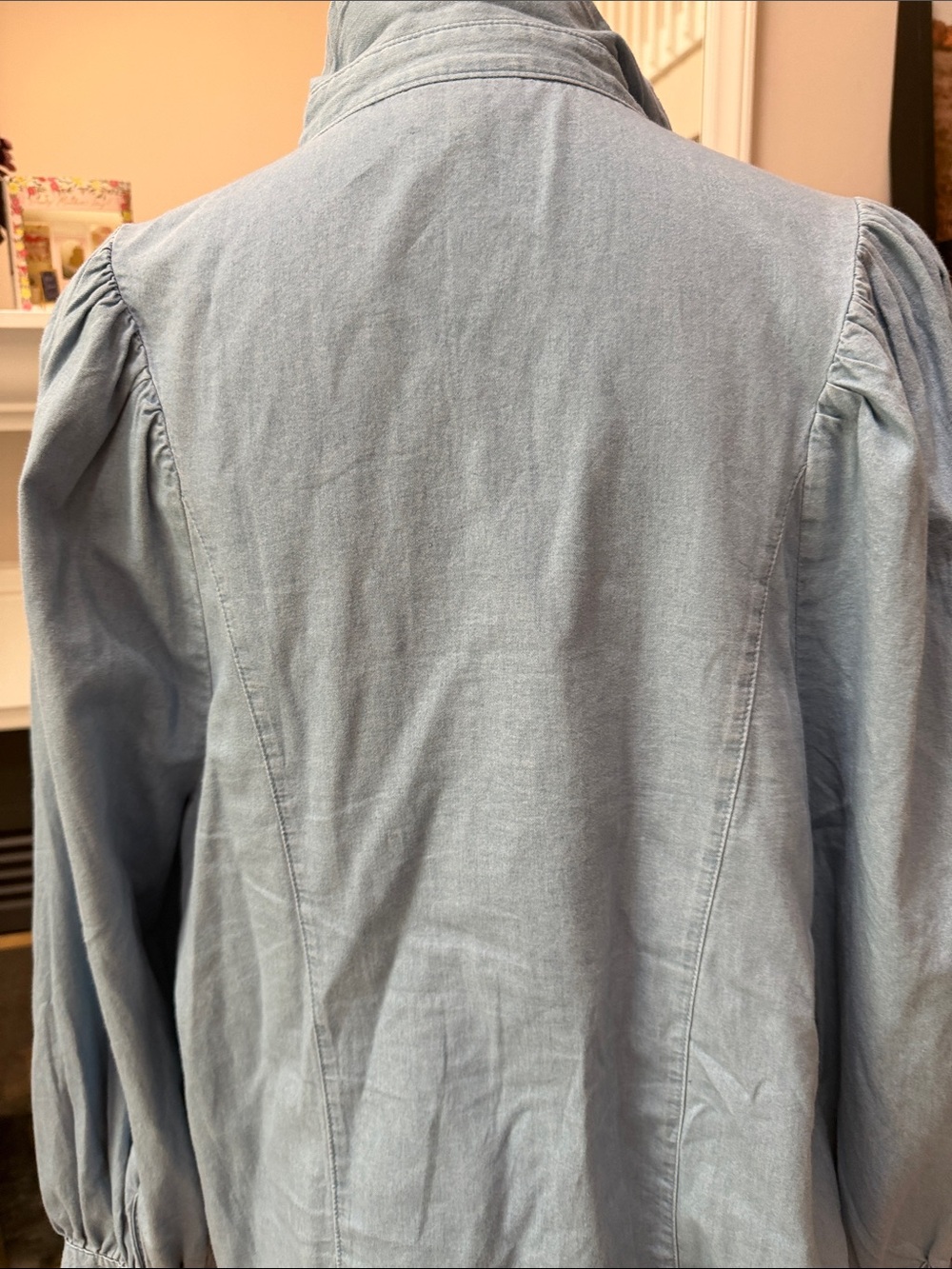 Who What Wear Light Blue Button-Down Shirt - Picture 4 of 6